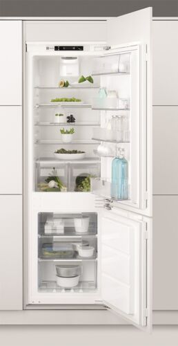Холодильники Холодильник Electrolux ENC2854AOW, фото 2